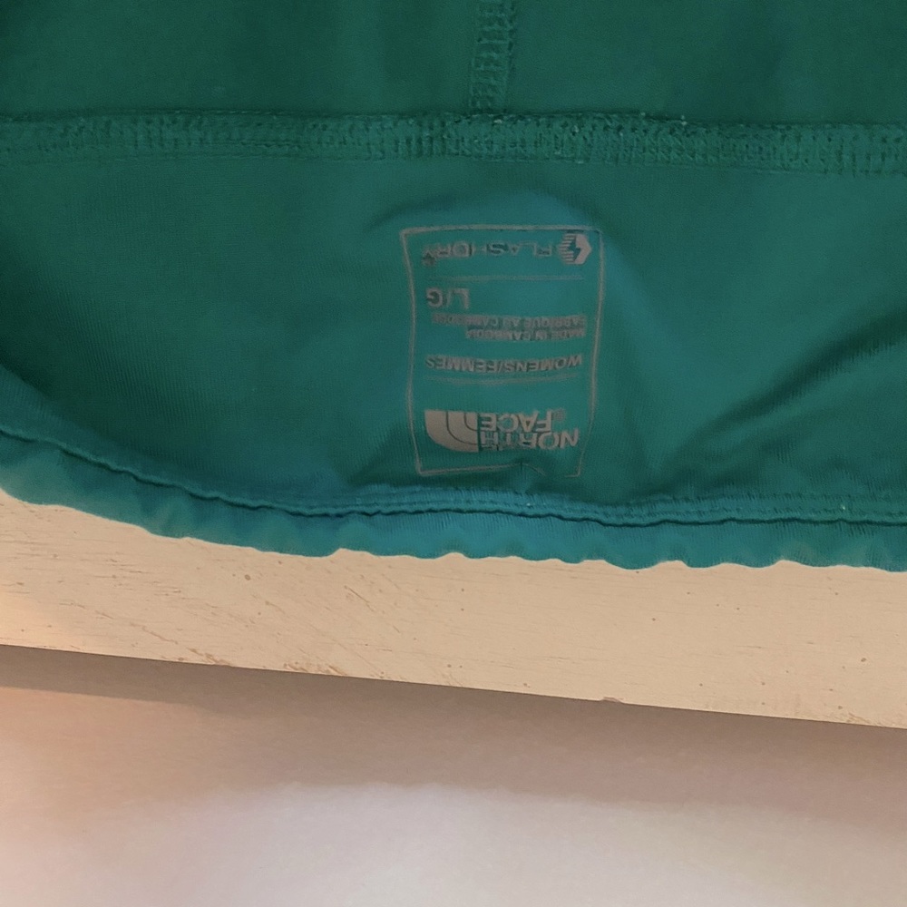 The North Face sz large green cropped leggings